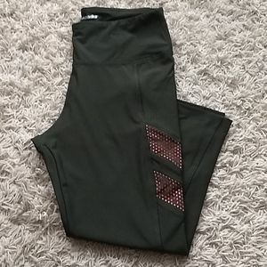 Marika Crop Leggings